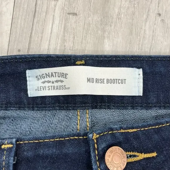 Levi Strauss Signature Denim Blue Bootcut Mid Rise Jeans 10S Casual Everyday - Picture 3 of 7